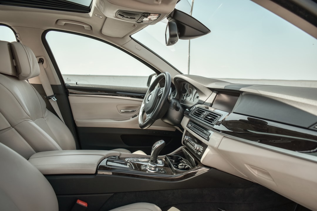 Transferis24.com - Thessaloniki airport transfer Pickups in helladic. Shuttle service and airport transfers in Thessaloniki - private TAXI