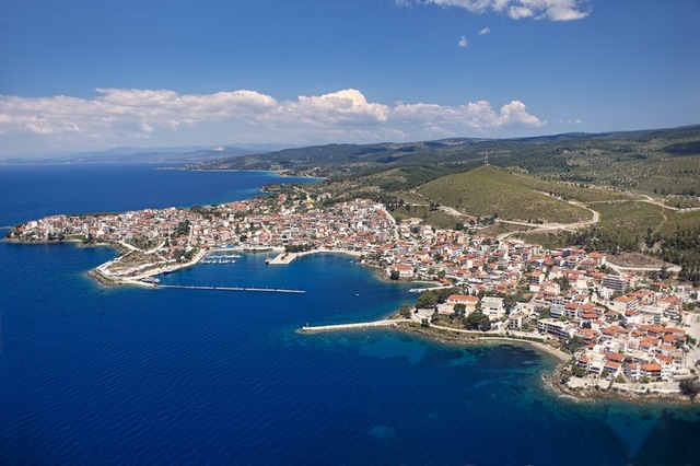 Transfers and taxi service from airport in Thessaloniki and Kavala to Neos Marmaras Transferis24.com provide transport service. Book your privat transfer or TAXI from/to Airport SKG. best shuttle service in Greece