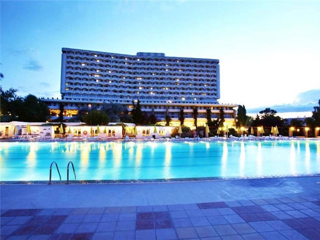Transfers - airport shuttle transport service TAXI from Thessaloniki airport seaport skg to Athos Palace in Kallithea  Transferis24.com provide transport service. Book your privat transfers or TAXI from/to Airport SKG. best shuttle service in Greece. To Athos Palace in Kallithea City